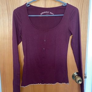 maroon top